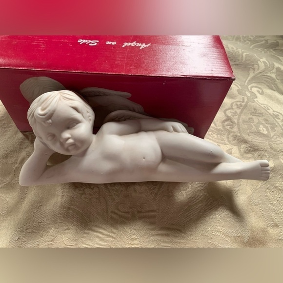 Vintage Ceramic Angel on Side - Picture 1 of 5